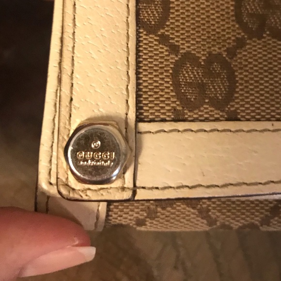 Authentic Gucci Bifold Wallet - Picture 7 of 16